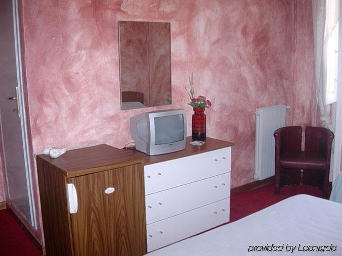 Hotel Buenos Aires Монтекатини Терме Стая снимка