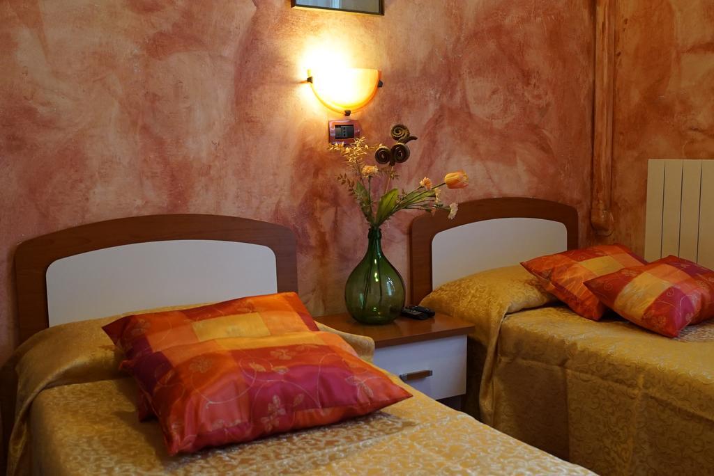 Hotel Buenos Aires Монтекатини Терме Екстериор снимка