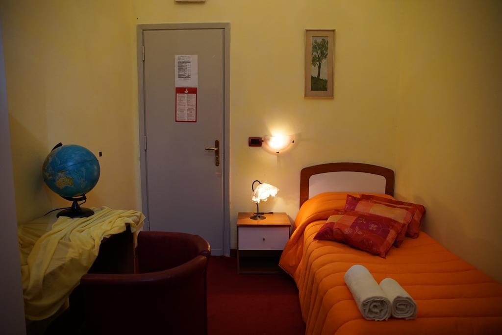 Hotel Buenos Aires Монтекатини Терме Екстериор снимка