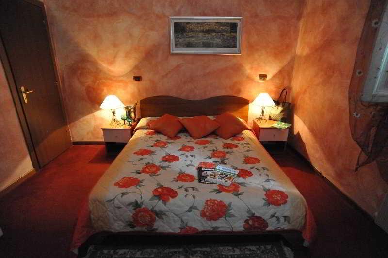 Hotel Buenos Aires Монтекатини Терме Екстериор снимка